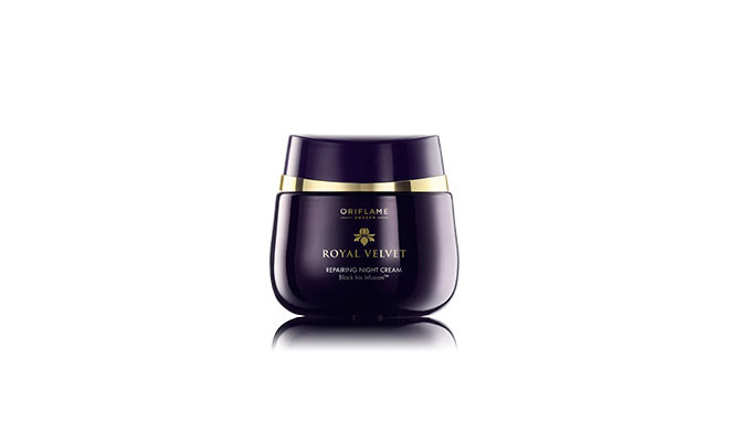 Oriflame Royal Velvet Repairing Night Cream Review – Is Oriflame Royal Velvet Best Product?